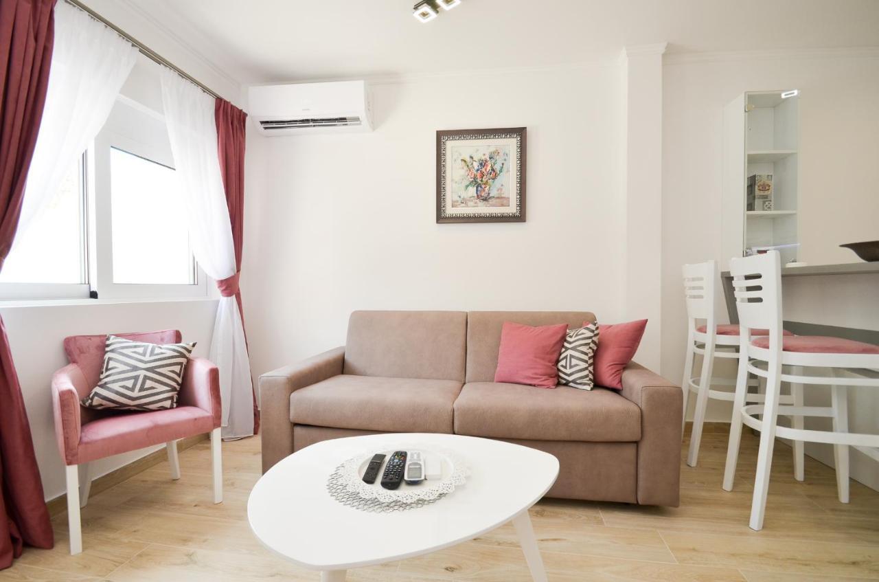 Seafront Apartment Vujovic Prcanj Exterior photo